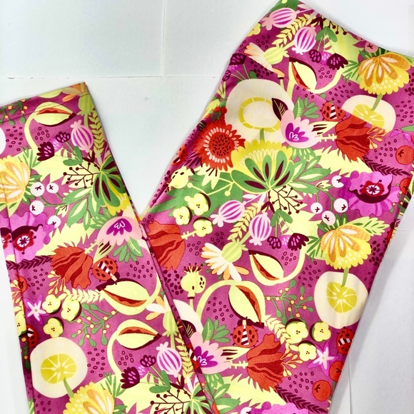 🚨REMAINING TC2 LEGGINGS❤️ - Picture 1 of 2